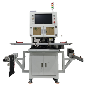 CCD visual roll-to-roll labeling machine